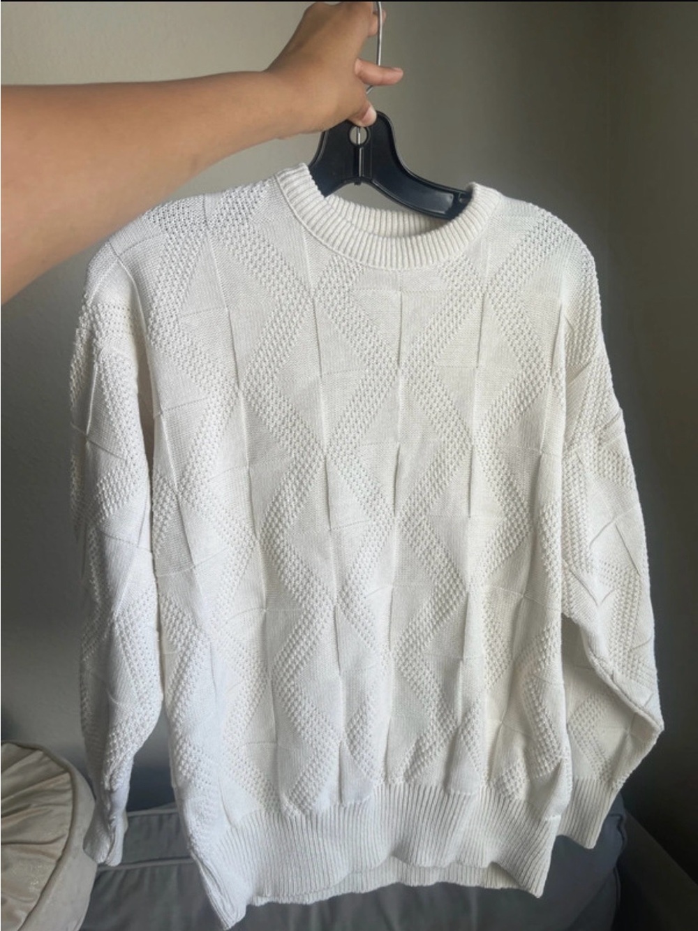 Vintage Textured Knit Sweater in White